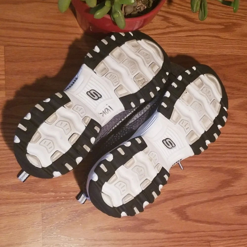 Skechers Diamond anniversary Edition‎ sneakers 8.5